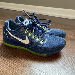 Blue & Green Nike Womens 7 1/2 sneakers
